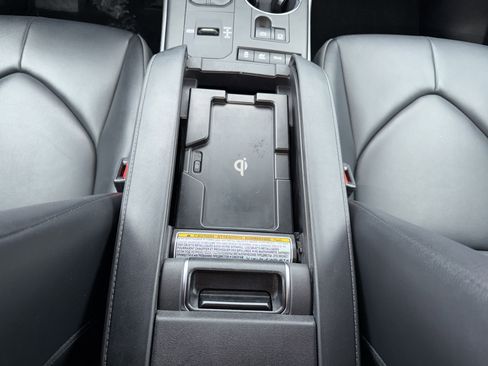 Certified 2022 Toyota Highlander XLE image 13