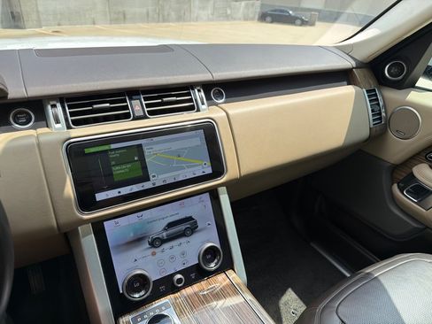 Used 2020 Land Rover Range Rover HSE AWD/4WD image 18