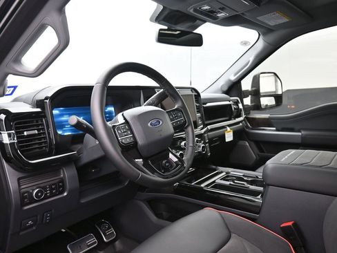 Certified 2026 Ford F250 Lariat w/ Lariat Ultimate Package image 18