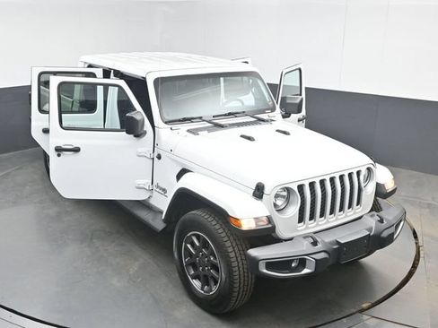 Used 2020 Jeep Gladiator Overland AWD/4WD image 47
