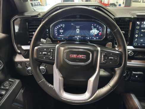 Used 2023 GMC Sierra 1500 SLT w/ SLT Convenience Package AWD/4WD image 24