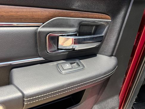 Used 2017 RAM 1500 Laramie w/ Convenience Group AWD/4WD image 27