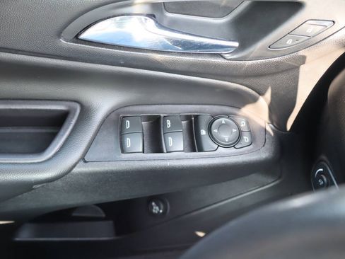 Used 2019 Chevrolet Equinox LT AWD/4WD image 21