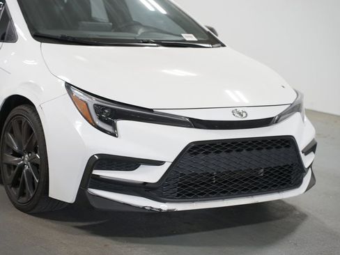 Used 2024 Toyota Corolla SE image 4
