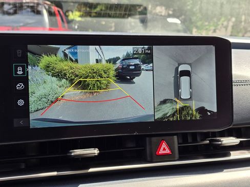 Used 2025 Kia Carnival SX FWD image 20