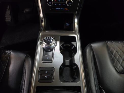 Used 2024 Ford Edge Titanium AWD/4WD image 22