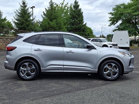 Used 2023 Ford Escape ST-Line w/ Tech Pack #1 AWD/4WD image 7