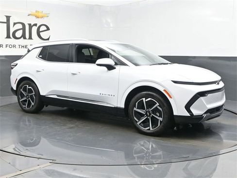 New 2025 Chevrolet Equinox EV LT image 6