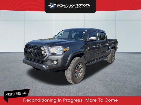 Used 2023 Toyota Tacoma SR5 AWD/4WD image 1