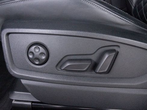 Used 2021 Audi SQ5 Prestige w/ Prestige Package image 17