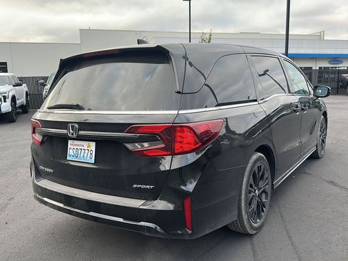 Used 2025 Honda Odyssey Sport-L image 3