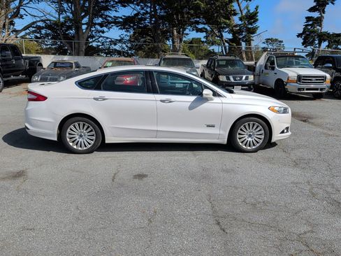 Used 2014 Ford Fusion Energi Titanium w/ Driver Assist Package FWD image 8