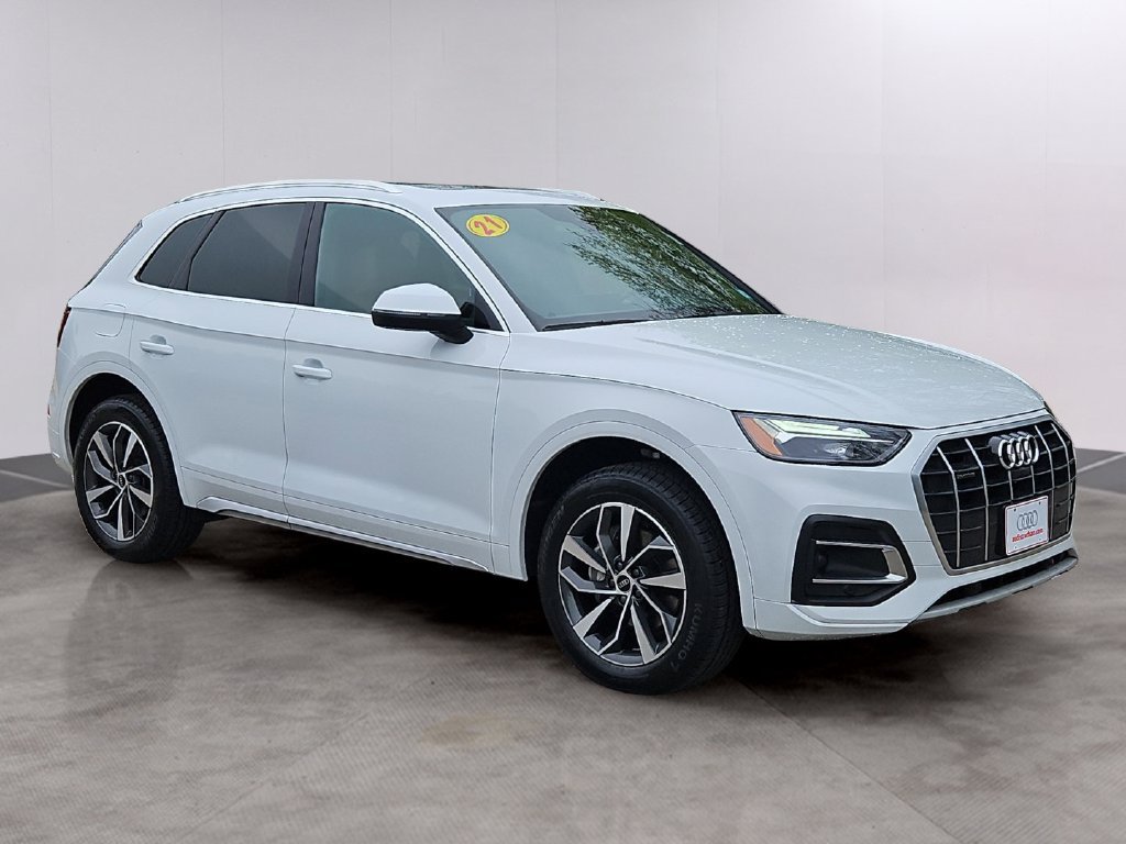 Used 2021 Audi Q5 2.0T Premium Plus w/ Premium Plus Package AWD/4WD image 3