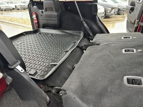 Used 2021 Jeep Wrangler Unlimited Sport image 23