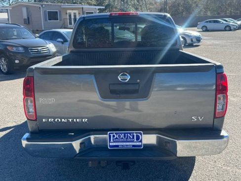 Used 2019 Nissan Frontier SV image 8