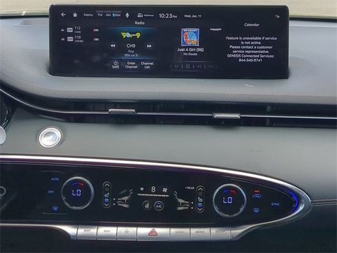 Used 2023 Genesis GV70 2.5T w/ Advanced Package image 17