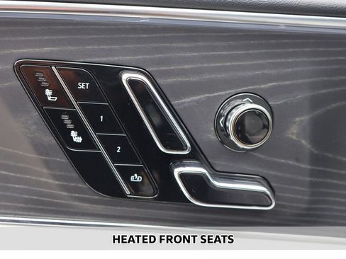 Used 2025 Cadillac Lyriq Luxury RWD image 9