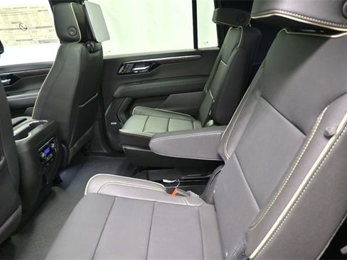 New 2026 Chevrolet Suburban Premier image 13