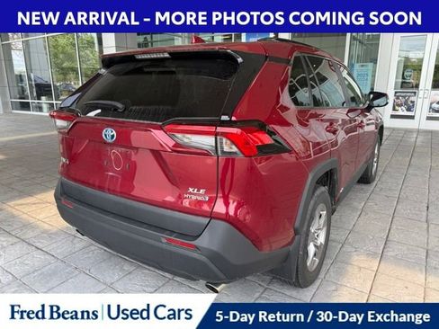 Certified 2022 Toyota RAV4 XLE w/ Convenience Package AWD/4WD image 5