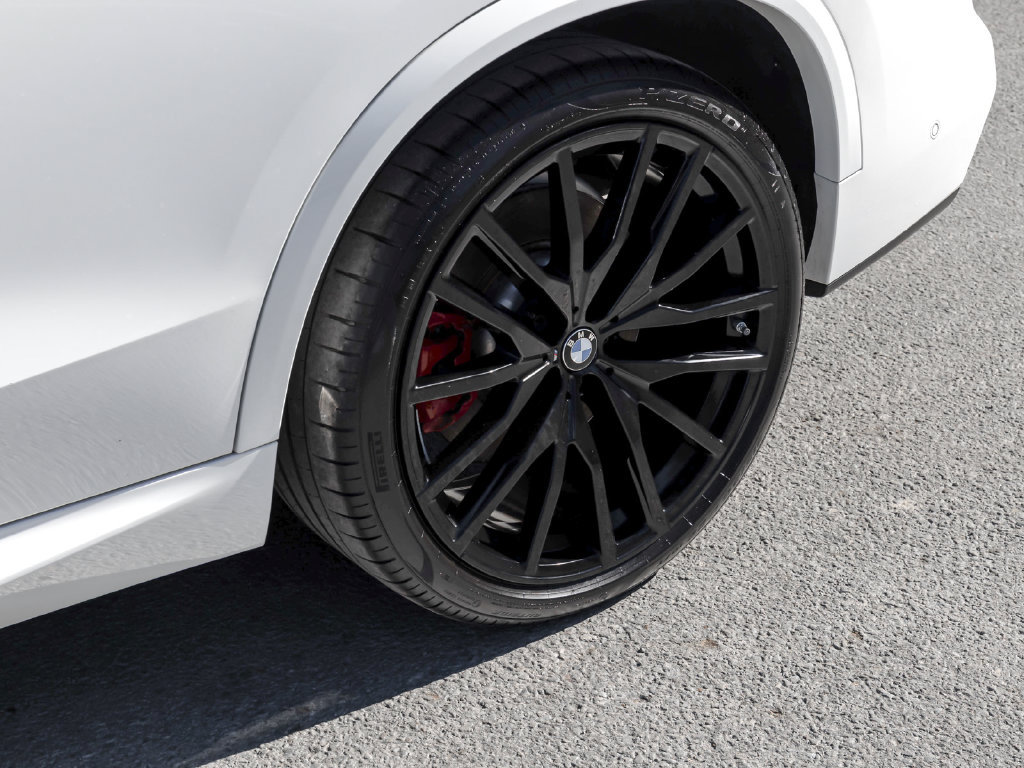 Used 2025 BMW X5 M60i AWD/4WD image 9