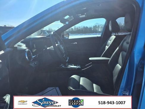 Used 2025 Chevrolet Trax RS w/ Sunroof Package image 11