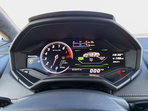 Used 2018 Lamborghini Huracan LP 580-2 RWD image 37