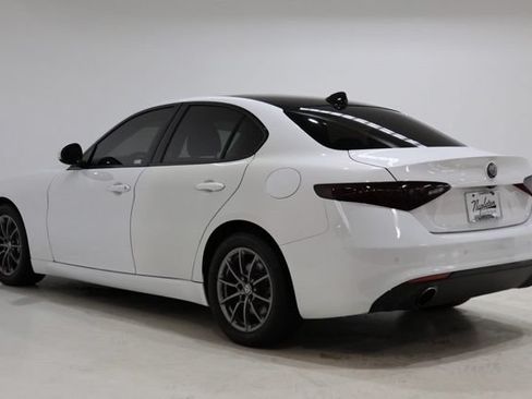 Used 2019 Alfa Romeo Giulia AWD w/ Cold Weather Package image 5