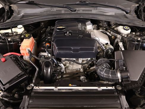 Used 2020 Chevrolet Camaro LT image 17