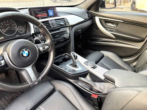 Used 2018 BMW 330i Sedan w/ M Sport Package RWD image 14