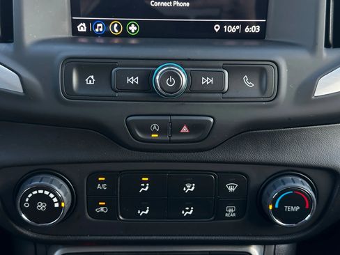 Used 2023 GMC Terrain SLE image 39