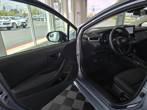 Used 2024 Toyota Corolla LE image 31