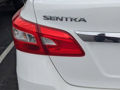 Used 2017 Nissan Sentra S FWD image 7