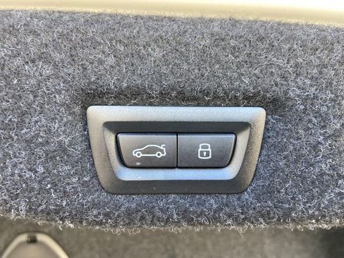 Used 2025 BMW 530i xDrive image 30