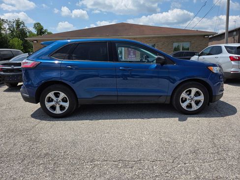Used 2020 Ford Edge SE FWD image 3
