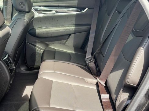 Used 2025 Cadillac XT5 Premium Luxury AWD/4WD image 7