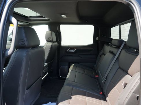Certified 2022 Chevrolet Silverado 1500 High Country w/ High Country Premium Package AWD/4WD image 20