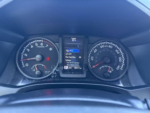 Certified 2023 Toyota Tacoma SR image 10