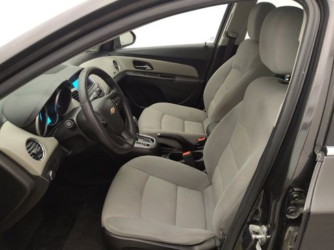 Used 2016 Chevrolet Cruze LT FWD image 17