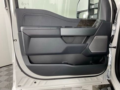 New 2025 Ford F250 Lariat w/ Chrome Package image 12