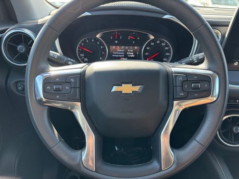 Used 2025 Chevrolet Blazer LT image 30