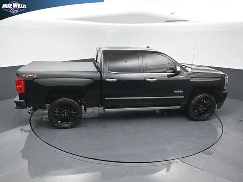 Used 2018 Chevrolet Silverado 1500 High Country AWD/4WD image 16