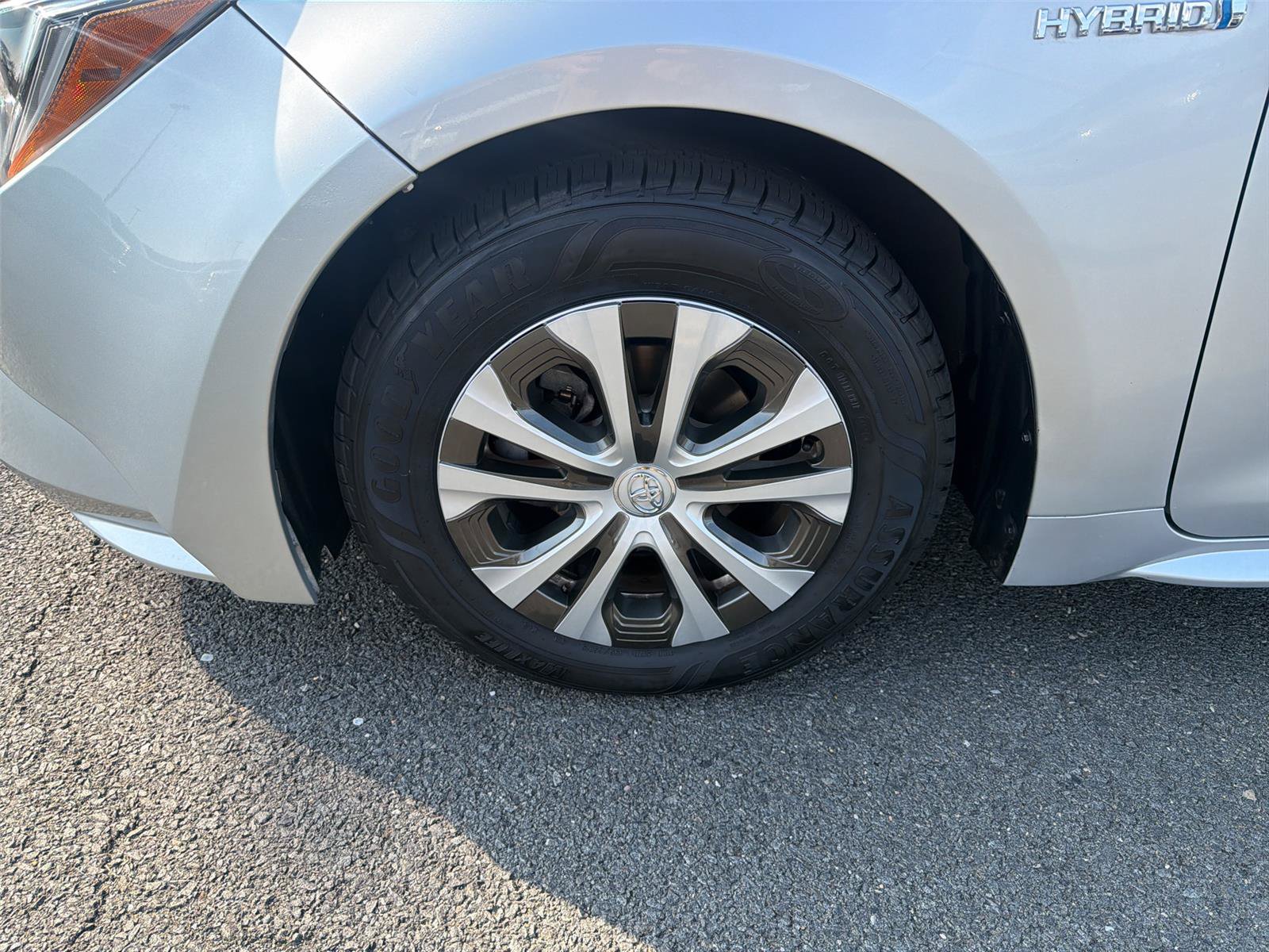 Used 2020 Toyota Corolla LE FWD image 29