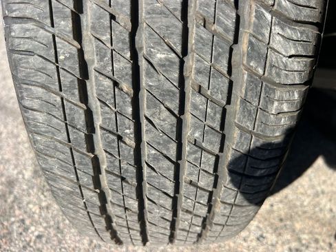 Used 2022 Chrysler Voyager LX image 40