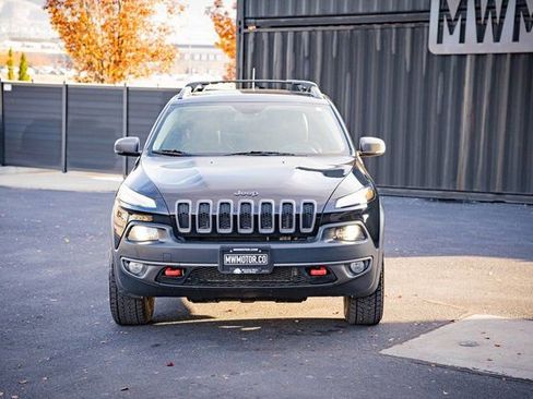 Used 2018 Jeep Cherokee Trailhawk w/ Cold Weather Group image 2