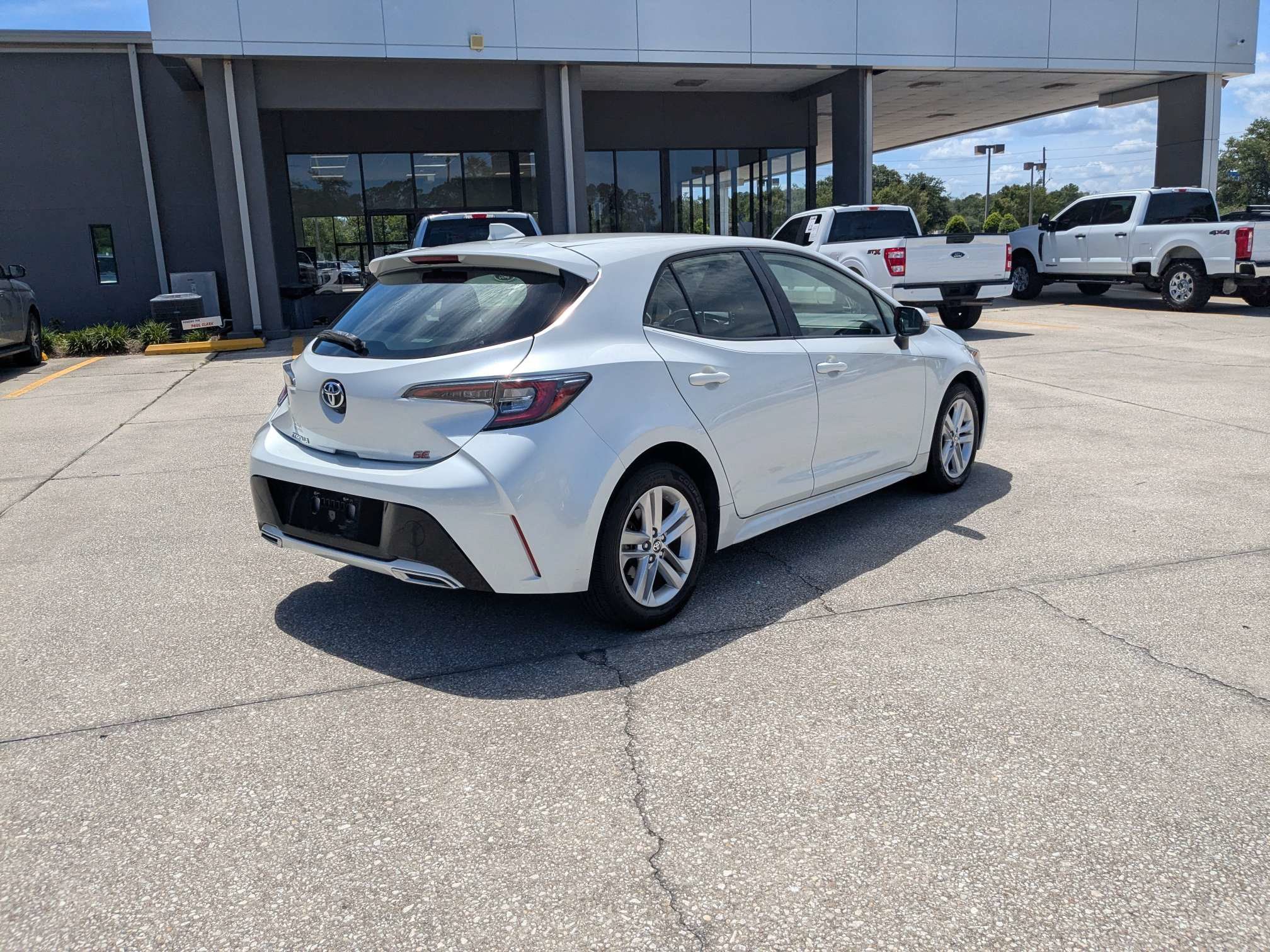 Used 2020 Toyota Corolla SE w/ SE Preferred Package FWD image 4