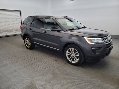Used 2018 Ford Explorer XLT w/ Equipment Group 202A image 11
