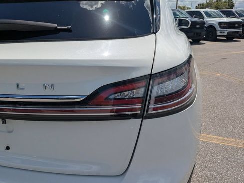 Used 2021 Lincoln Nautilus Reserve w/ Equipment Group 201A AWD/4WD image 8