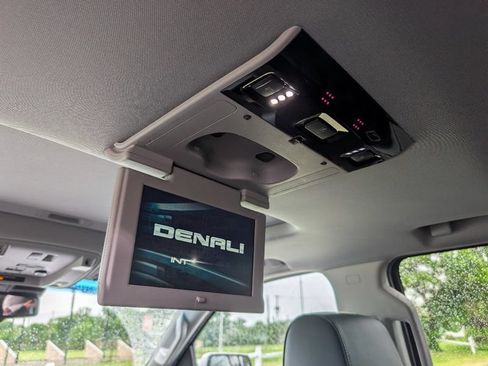 Used 2018 GMC Yukon Denali w/ Denali Ultimate Package AWD/4WD image 19
