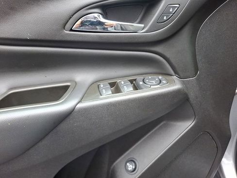 Used 2024 Chevrolet Equinox LT image 15