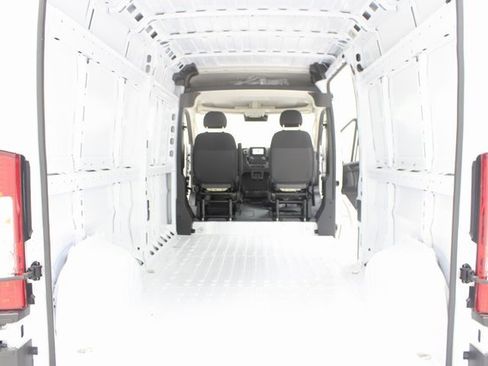 Used 2025 RAM ProMaster 2500 w/ Storage Group image 16